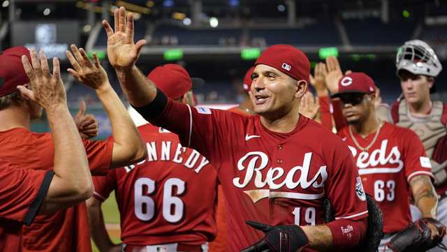 Votto Still Bangs: Reds first baseman among top jersey sellers at All-Star break - Vimarsana News