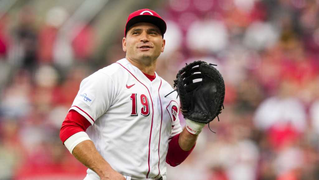 Joey Votto Scores a Home Run for the Cincinnati Reds on His Birthday  [PHOTOS], Cincinnati
