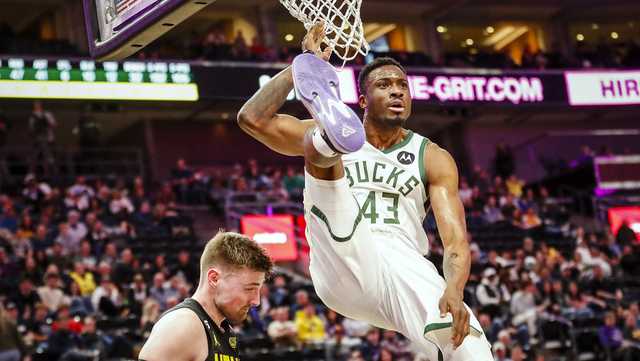 Bucks re-sign Thanasis Antetokounmpo - Vimarsana News