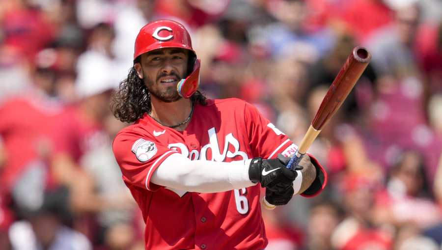 Reds' Johnathan India to IL with left foot planter fasciitis