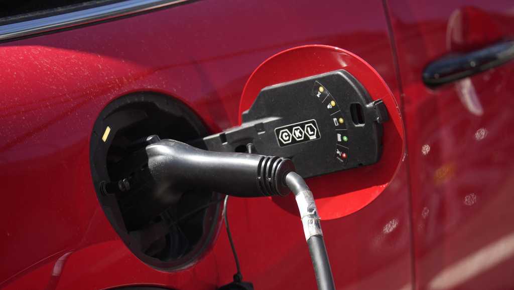 The EPA's ambitious plan to cut auto emissions to slow climate change runs into skepticism - Vimarsana News