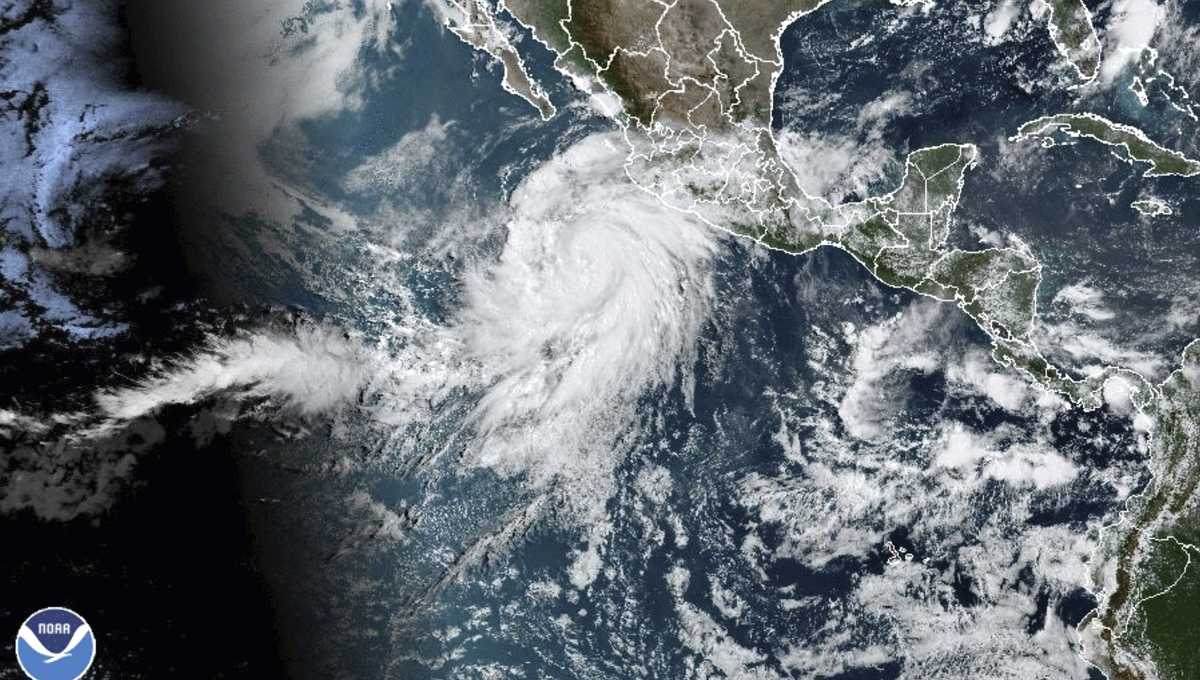 El huracán Hilary se forma frente a la costa del Pacífico de México