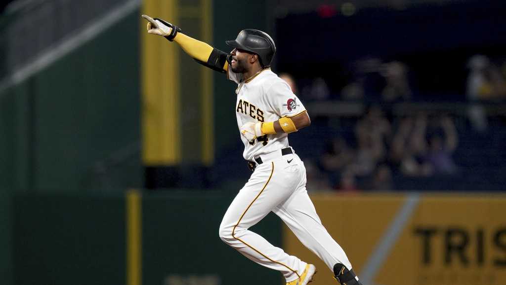 Off The Bat: Friendship between Andrew McCutchen, Johan Oviedo has