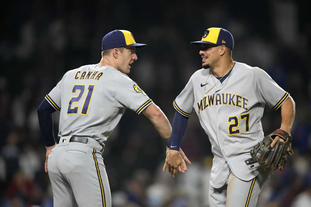 Brewers Take Game 1 Of Series Against Cubs For 9th Straight Win