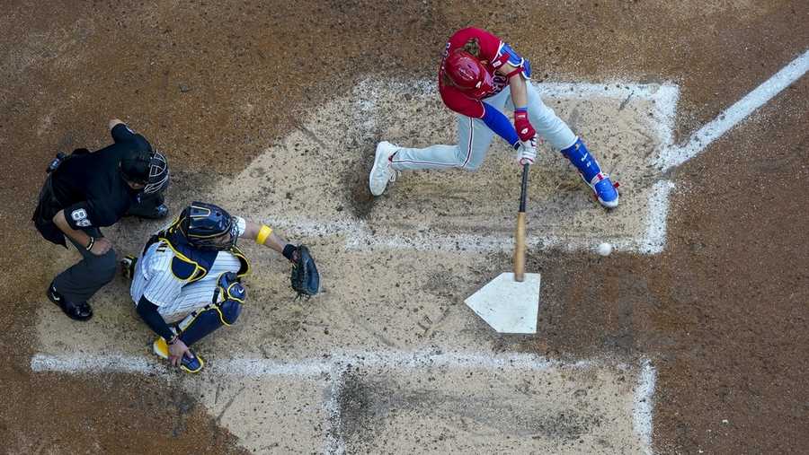 Philadelphia Phillies Alec Bohm homers in the second inning