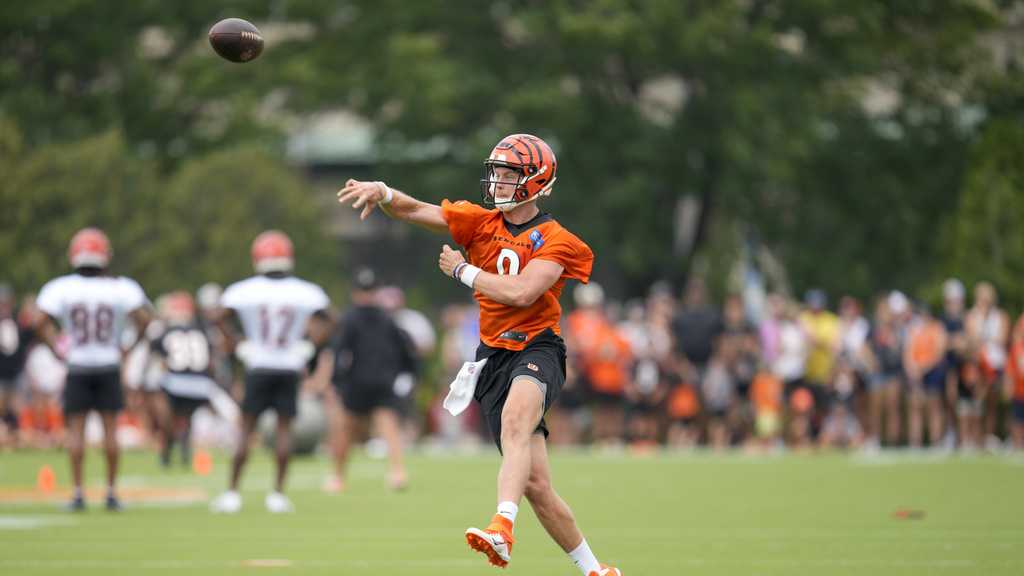 Bengals QB Joe Burrow says he's on track to play in Sunday's opener against  Cleveland - The San Diego Union-Tribune