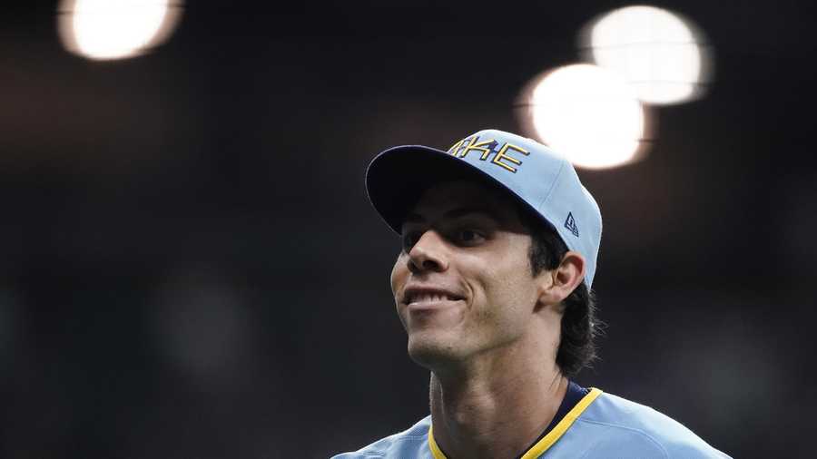 Brewers nominate Christian Yelich for Roberto Clemente Award