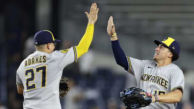Brewers secure series victory against Yankees, Taylor hits go-ahead homer in the 8th - Vimarsana News