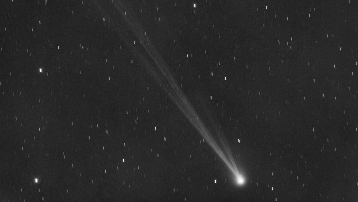 Как да видите новооткрита зелена комета тази седмица, преди да изчезне за 400 години