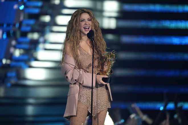 Shakira sends loving message to Taylor Swift after her MTV VMA performance