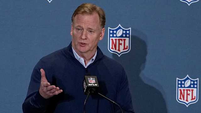 Ex-NFL Media journalist sues the league, alleging discrimination - Vimarsana News