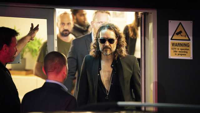 Russell Brand's tour postponed after sexual assault allegations - Vimarsana News