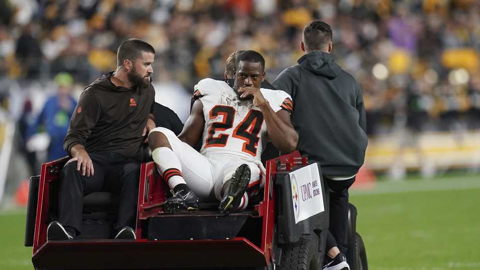 Deshaun Watson struggles in loss to Steelers; Browns need more after Nick  Chubb's season-ending injury