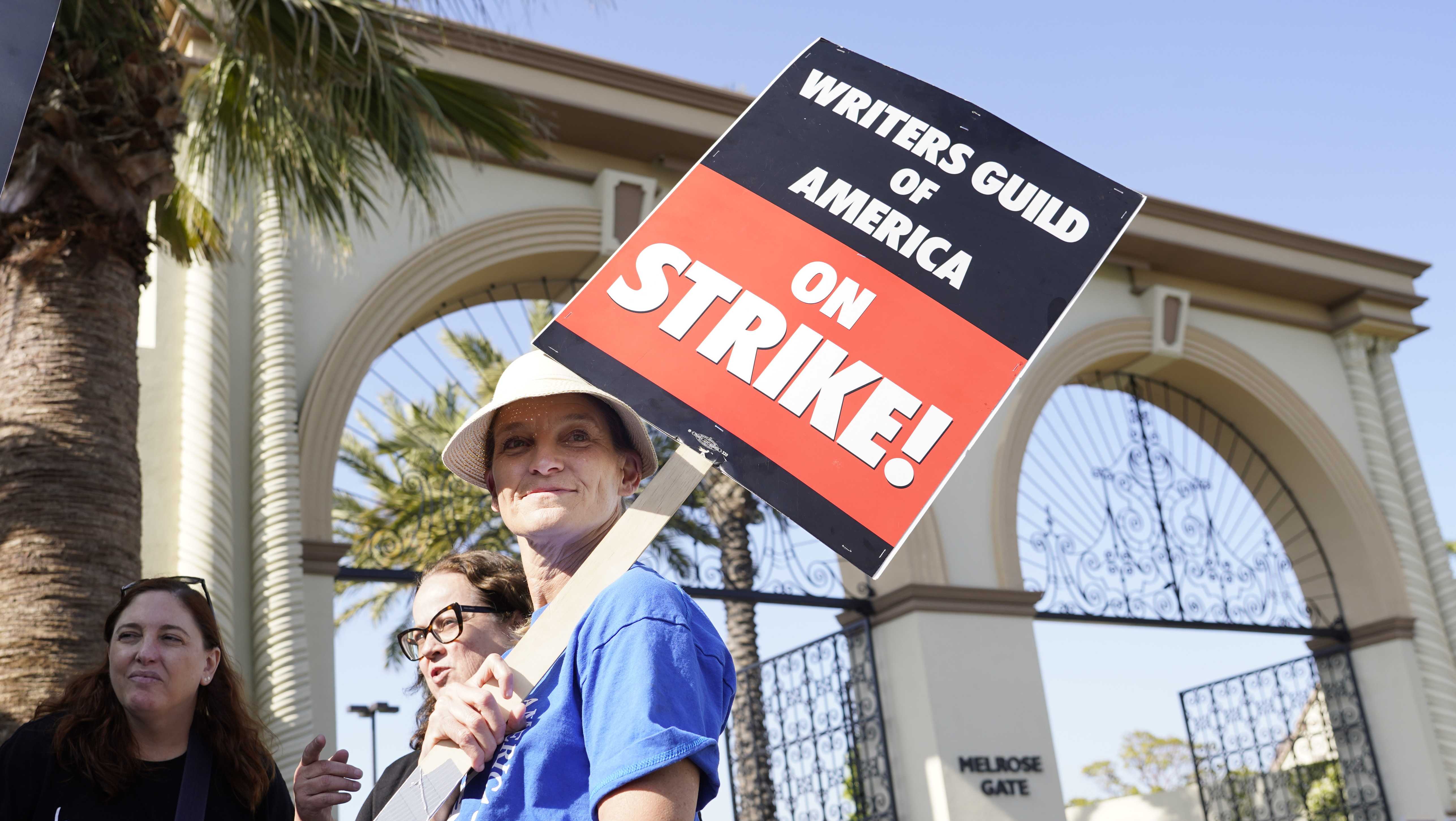 As writers and studios resume negotiations, here are the key players in the Hollywood strikes - Vimarsana News