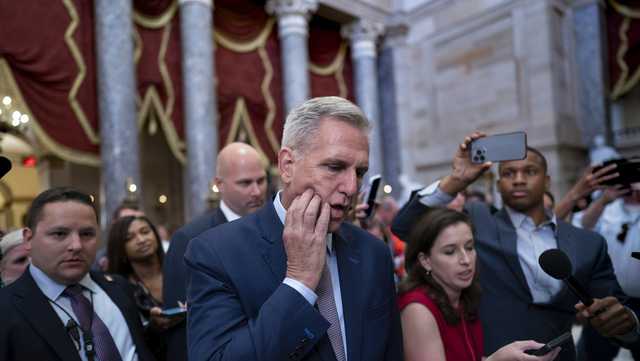 McCarthy struggles to pass temporary bill to avoid shutdown - Vimarsana News