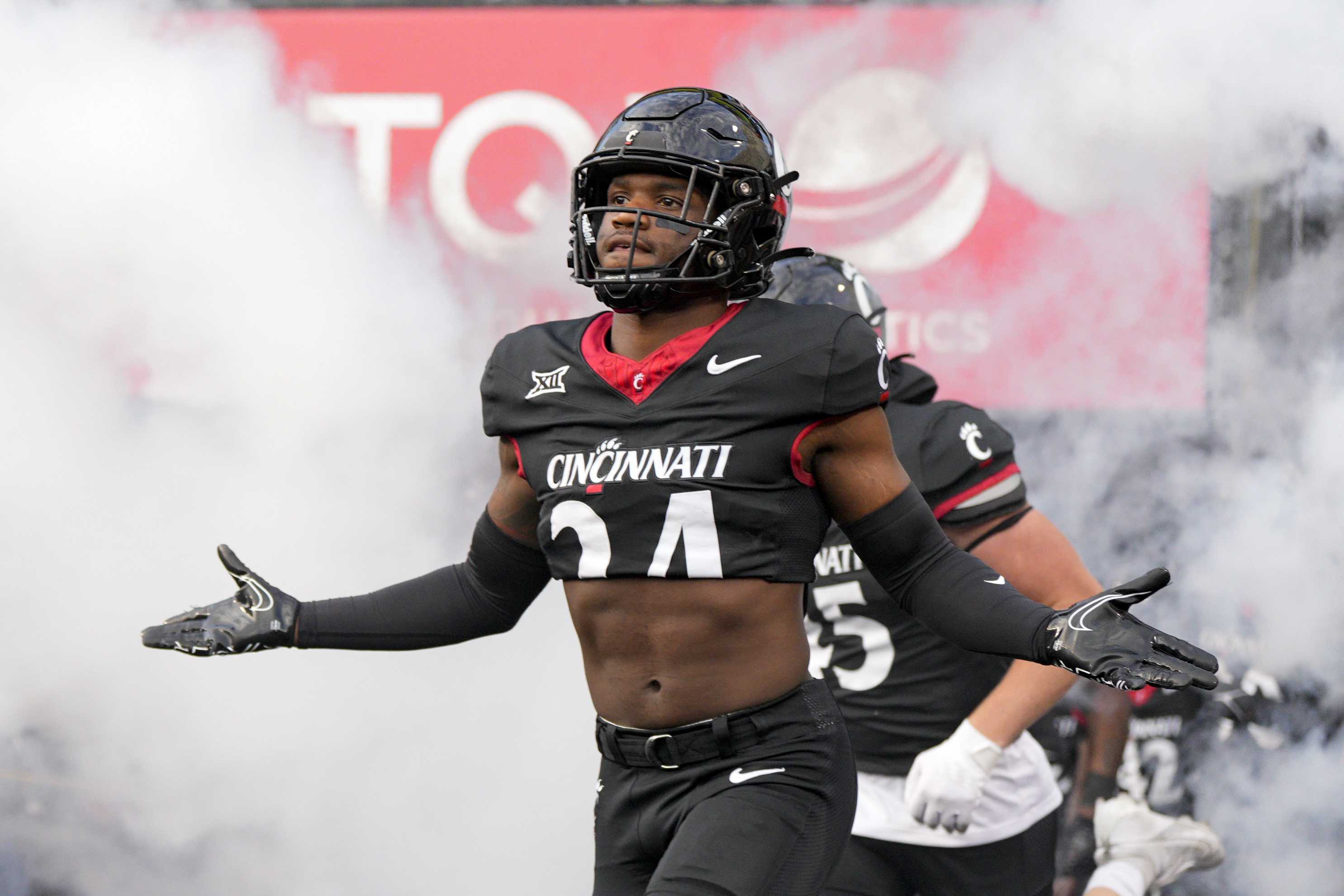 University of cincinnati deals football