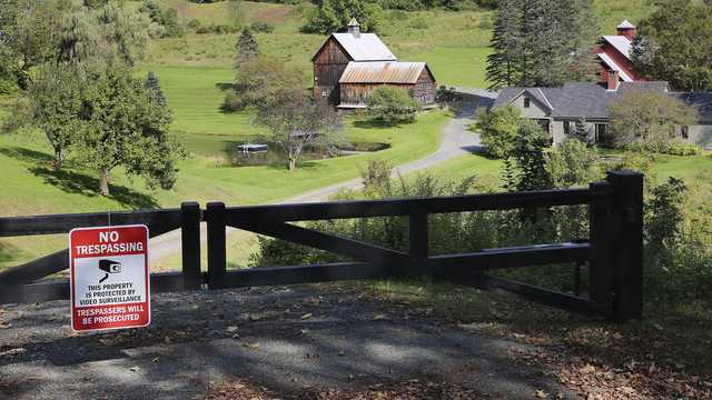 Vermont town closing road clogged by social media users - Vimarsana News