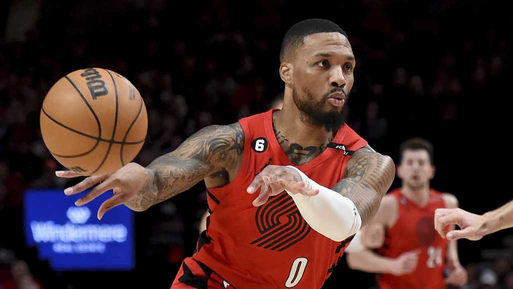 Damian Lillard traded to Milwaukee Bucks, sources say - Vimarsana News