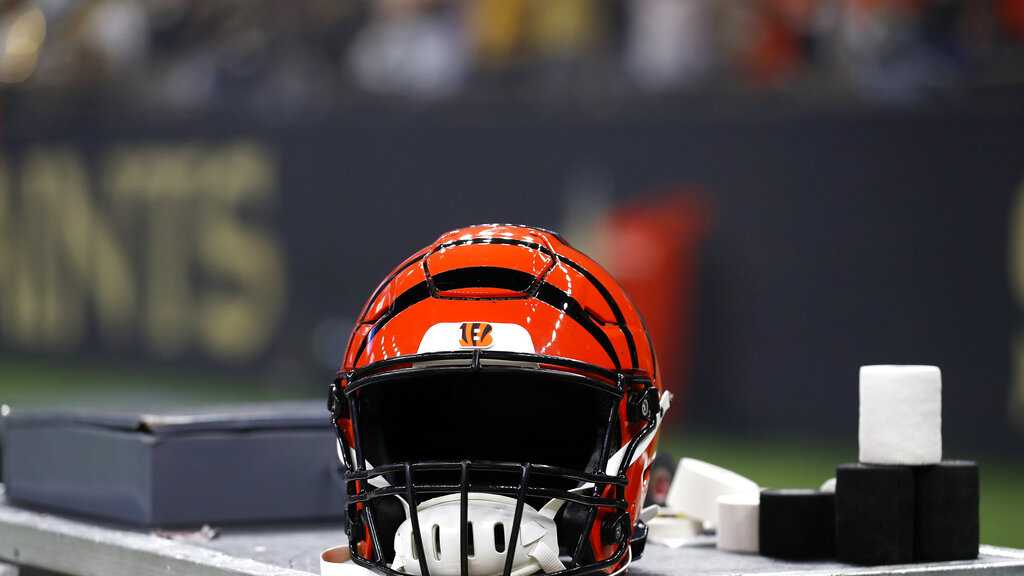 Former Bengals offensive lineman Glenn Bujnoch has died