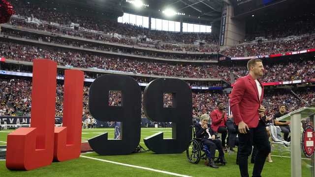 JJ Watt inducted into Texans Ring of Honor - Vimarsana News