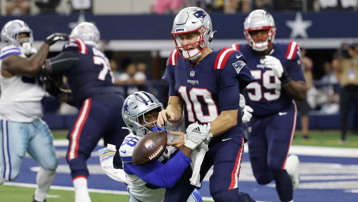 Patriots replacing field turf after one regular-season game