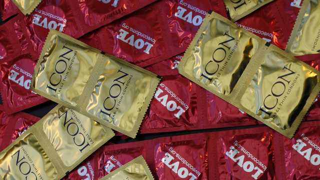 California gov. vetoes free condoms for high school students bill - Vimarsana News