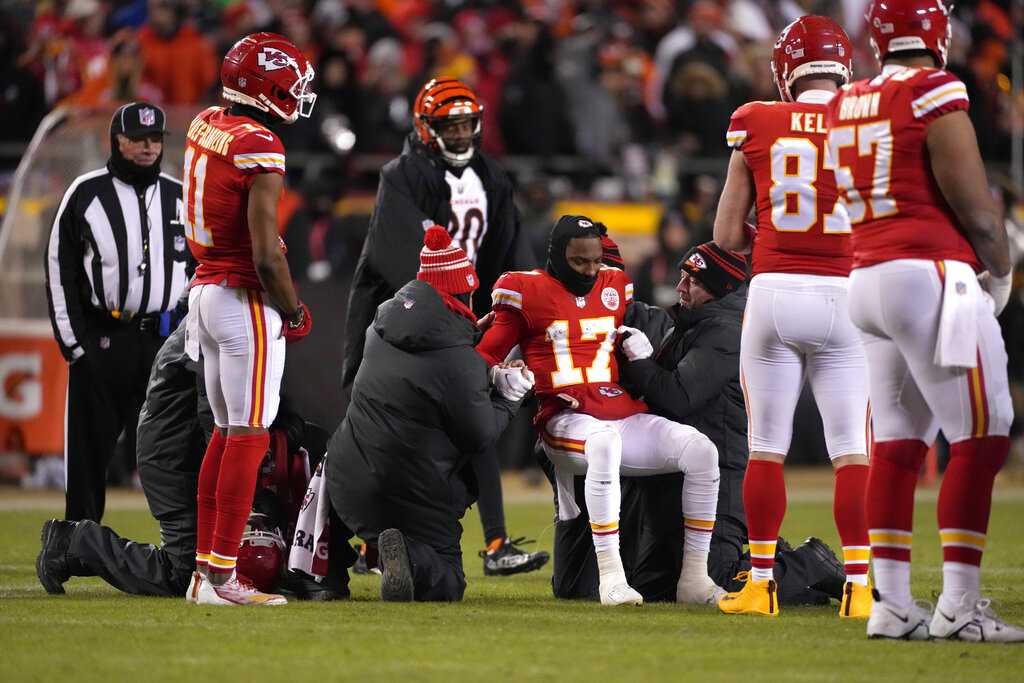 Kansas City Chiefs WR Mecole Hardman Details Scary 2022 Injury