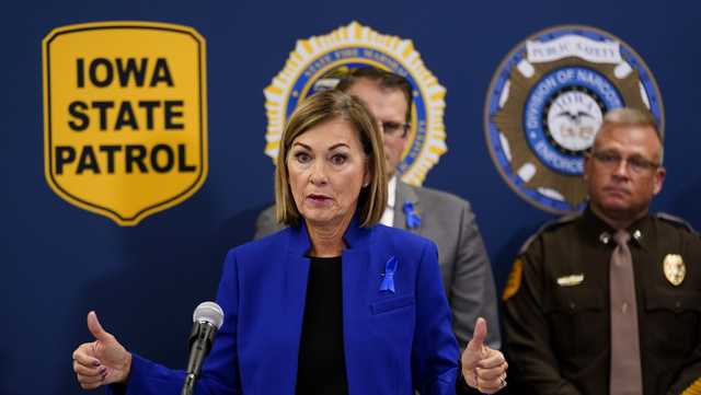 Iowa Gov. Kim Reynolds open to making endorsement ahead of 2024 caucus - Vimarsana News