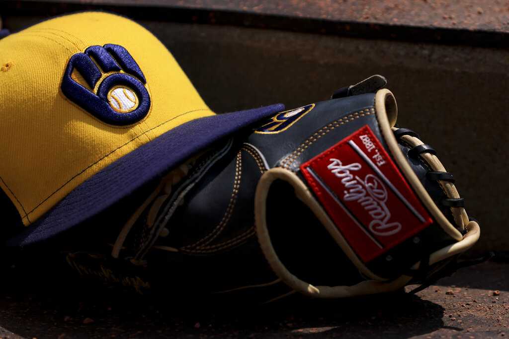 Milwaukee Brewers 2024 Game Schedule When Will Counsell Be In Milwaukee   Ap26542ad6bd171b 