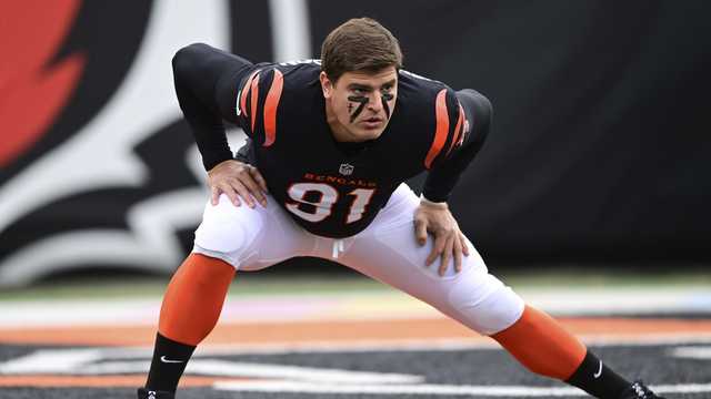Bengals' Trey Hendrickson practices while battling knee injury ahead of Ravens game - Vimarsana News