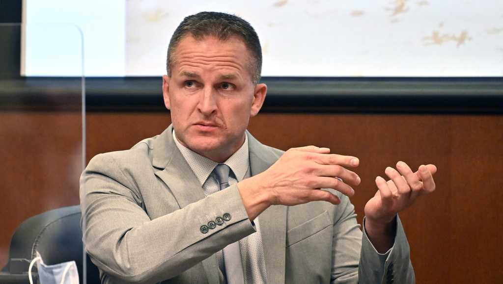 Judge declares mistrial after jury deadlocks in trial of ex-officer in ...