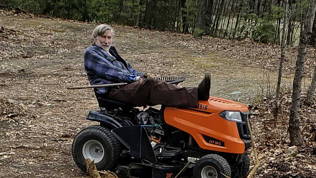 Man had no car, no furniture, but died with a big secret, leaving his town millions - Vimarsana News