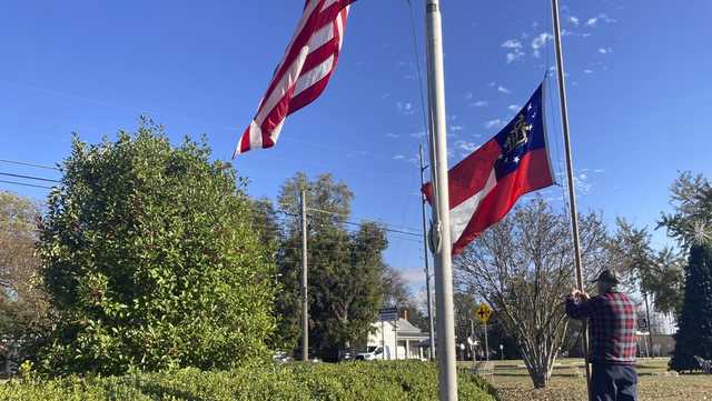 President Biden orders flags lowered in memory of Rosalynn Carter - Vimarsana News