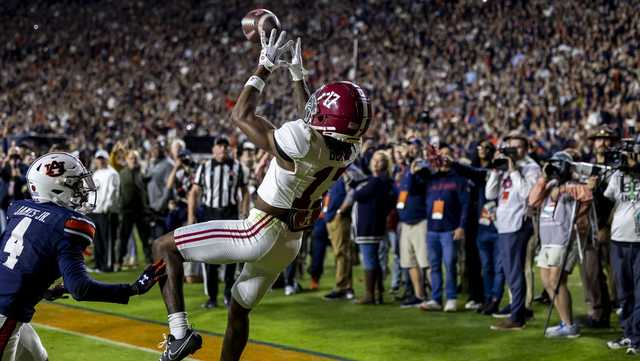 Alabama wins intense Iron Bowl 27-24 - Vimarsana News