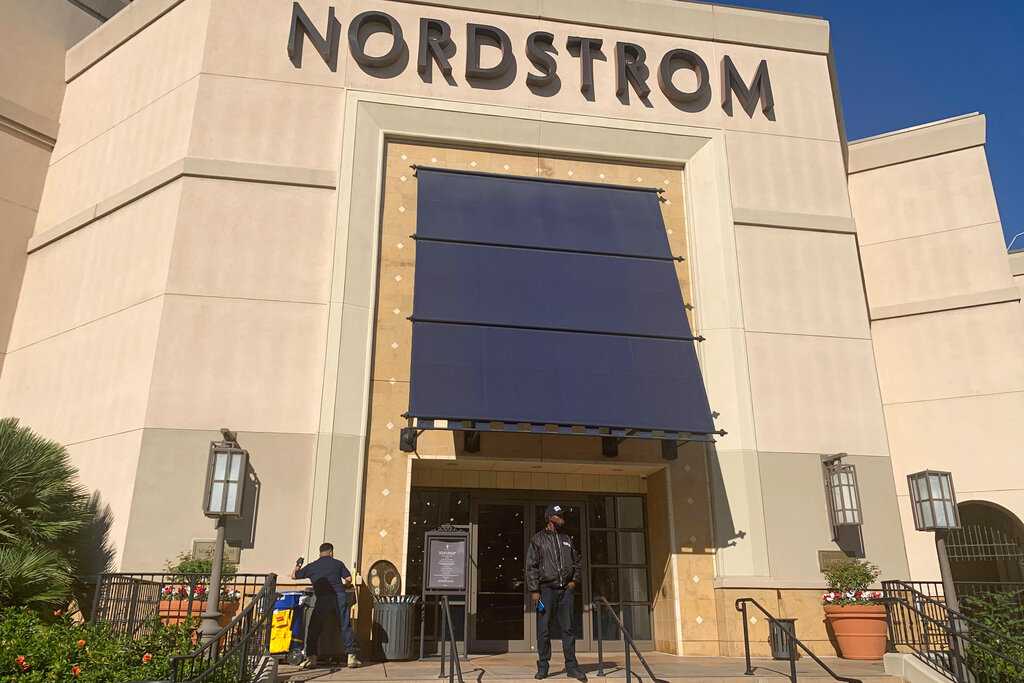 Nordstrom Rack announces plans to open Omaha store