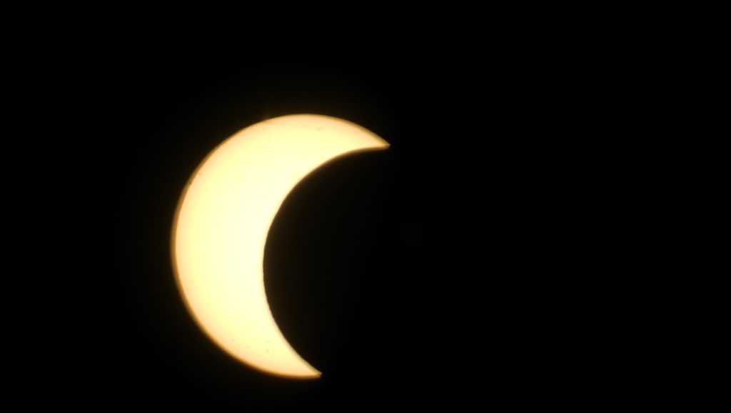 Solar eclipse moves through Green Country, News