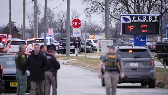 Live Updates: Officials confirm 'multiple' victims in Iowa high school shooting; suspect dead - Vimarsana News