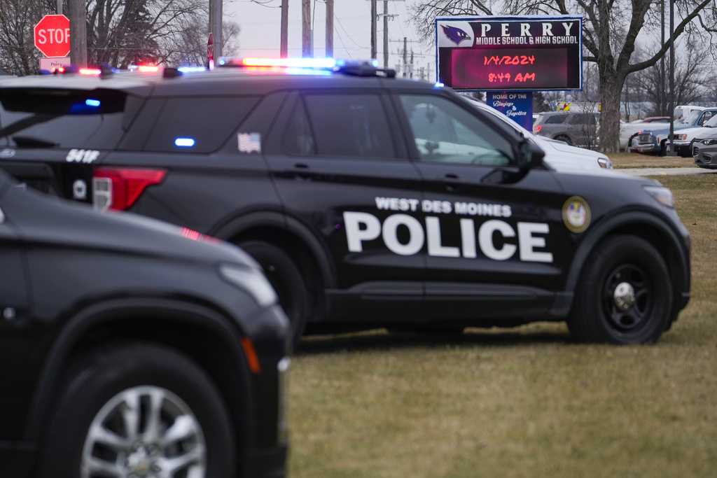 Iowa High School Shooting: Sixth-grade Student Fatally Shot, 5 Others ...