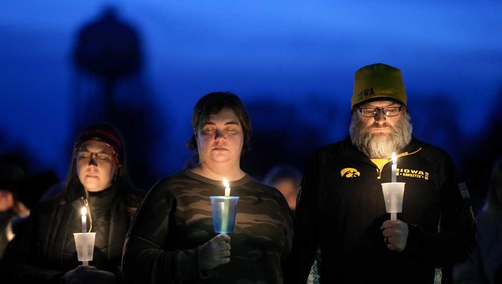 School shooting creates questions for Republicans in Iowa caucus - Vimarsana News