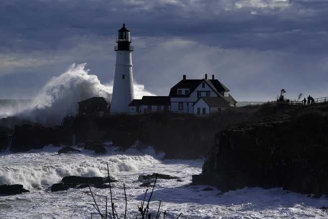 Building at popular Pemaquid Point lighthouse destroyed in storm