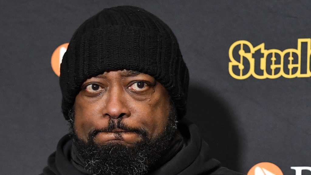 Mike Tomlin leaves podium when asked about his future