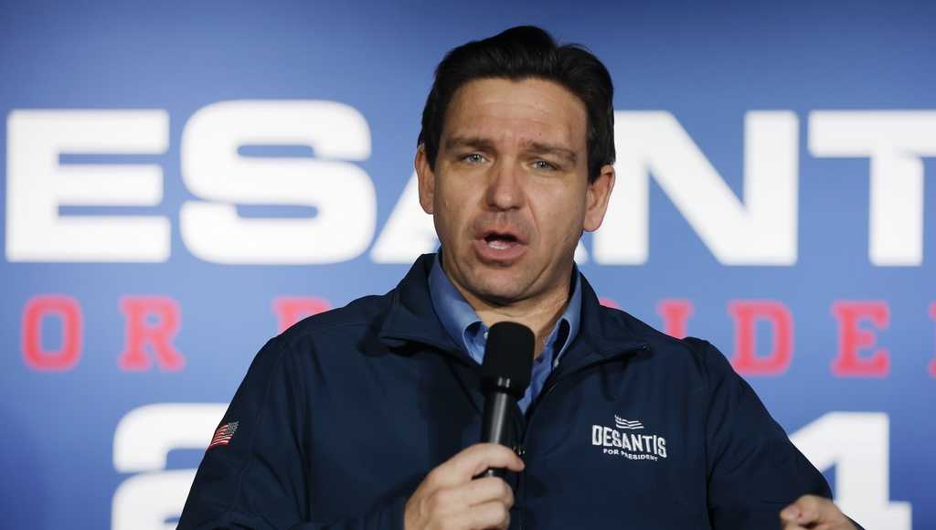 Ron DeSantis suspends presidential bid, endorses Donald Trump - Vimarsana News