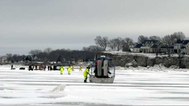 20 people have been rescued from an ice floe in Lake Erie - Vimarsana News