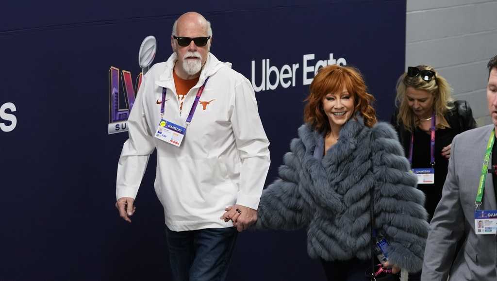 Live updates and big moments from the Super Bowl - Vimarsana News