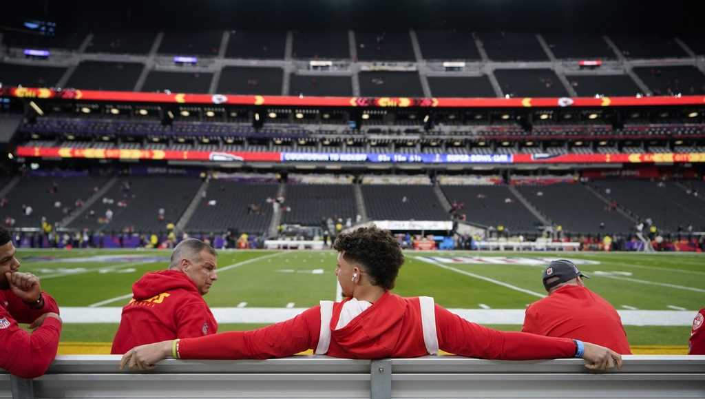 Live updates and big moments from the Super Bowl - Vimarsana News