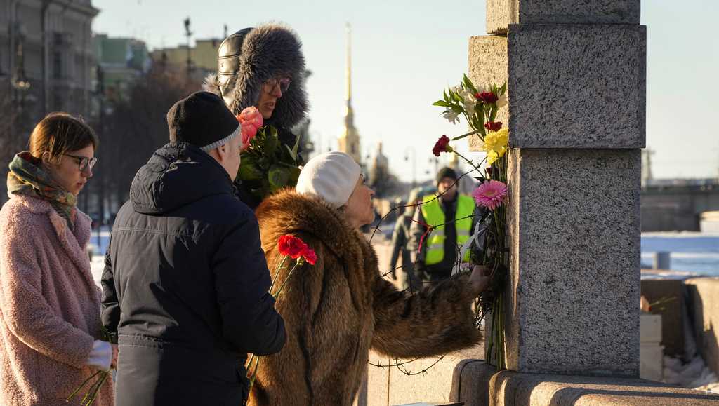 Russian authorities extend a probe into Navalny's death as allies accuse officials of cover-up - Vimarsana News