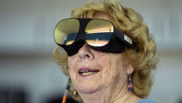 Senior citizens enjoy VR, study finds - Vimarsana News