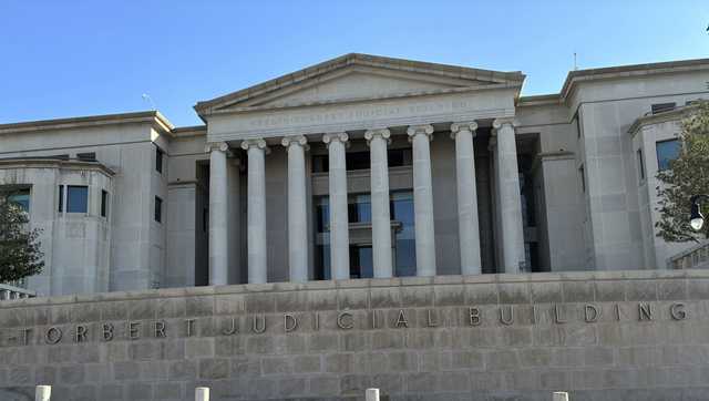Alabama hospital puts pause on IVF after ruling on frozen embryos - Vimarsana News