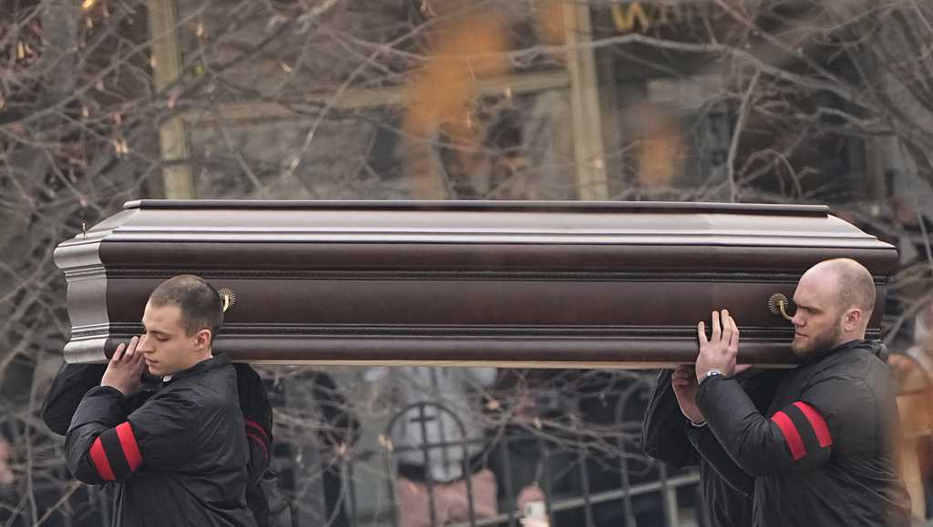 Alexei Navalny's family and supporters are laying the opposition leader to rest - Vimarsana News