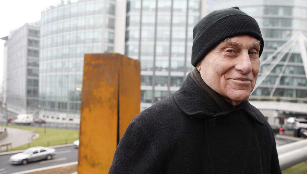 Famed American artist and sculptor Richard Serra has died at his home in Long Island, New York, at the age of 85 - Vimarsana News